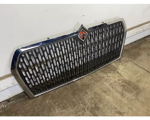 INTERNATIONAL MV Grille