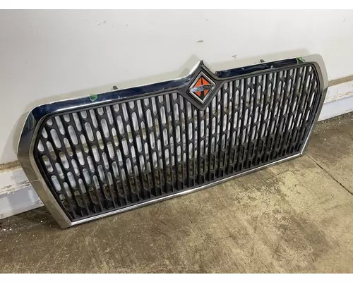 INTERNATIONAL MV Grille