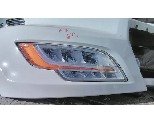 INTERNATIONAL MV HEADLAMP ASSEMBLY