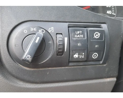 INTERNATIONAL MV HEADLAMP SWITCH