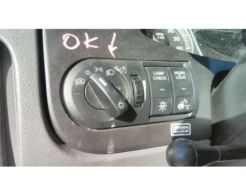 INTERNATIONAL MV HEADLAMP SWITCH