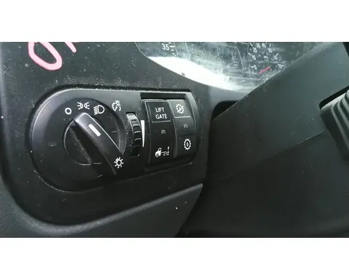 INTERNATIONAL MV HEADLAMP SWITCH