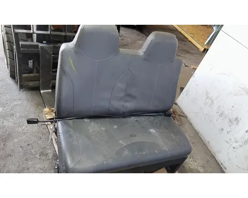 INTERNATIONAL MV SEAT, FRONT