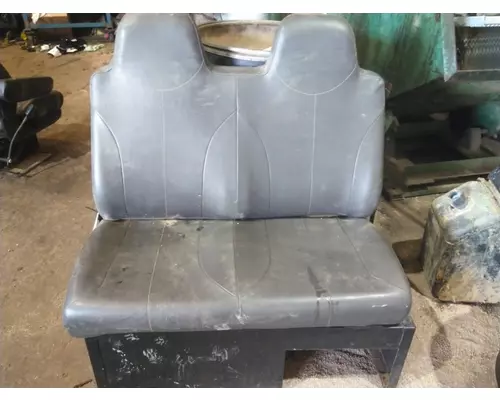 INTERNATIONAL MV SEAT, FRONT