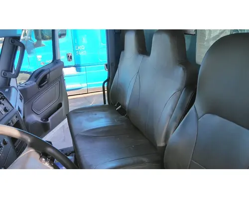 INTERNATIONAL MV SEAT, FRONT