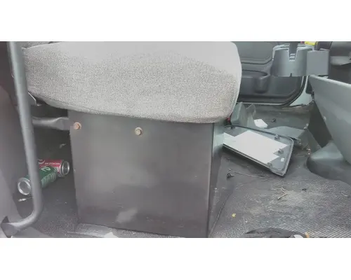 INTERNATIONAL MV SEAT, FRONT