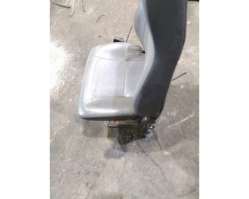 INTERNATIONAL MV SEAT, FRONT