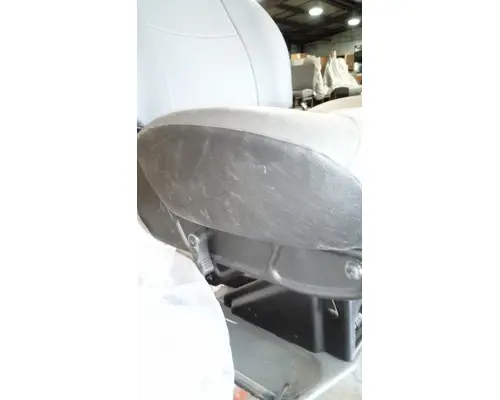 INTERNATIONAL MV Seat, Front