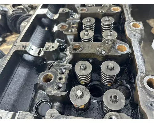 INTERNATIONAL MaxxForce 13 Cylinder Head