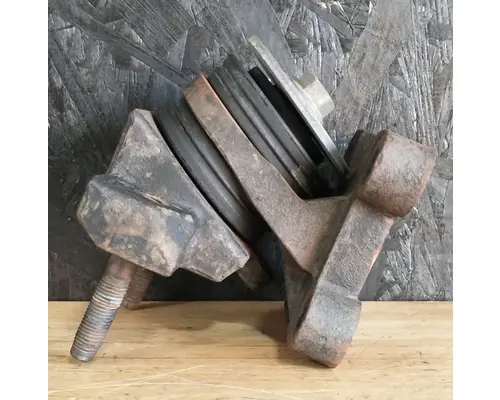 INTERNATIONAL MaxxForce 13 Engine Mounts