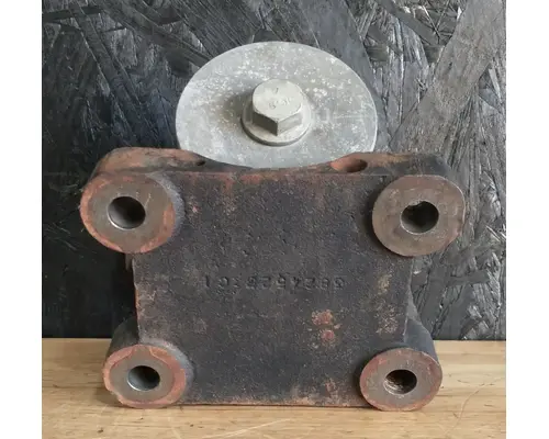 INTERNATIONAL MaxxForce 13 Engine Mounts