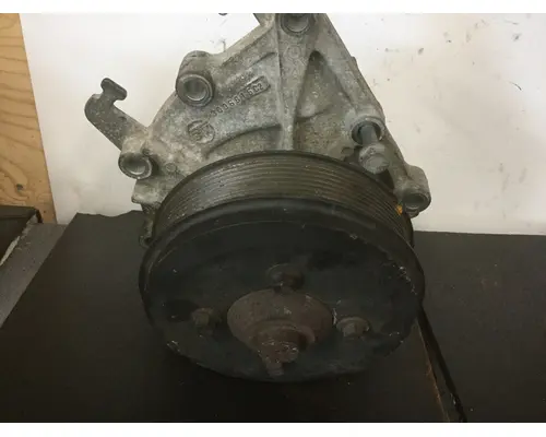 INTERNATIONAL MaxxForce 13 Water Pump