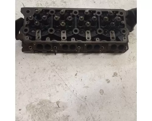 INTERNATIONAL MaxxForce7 Cylinder Head