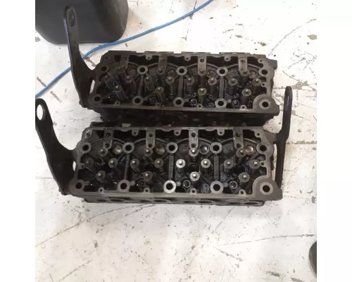 INTERNATIONAL MaxxForce7 Cylinder Head