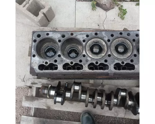 INTERNATIONAL MaxxForceDT Cylinder Block