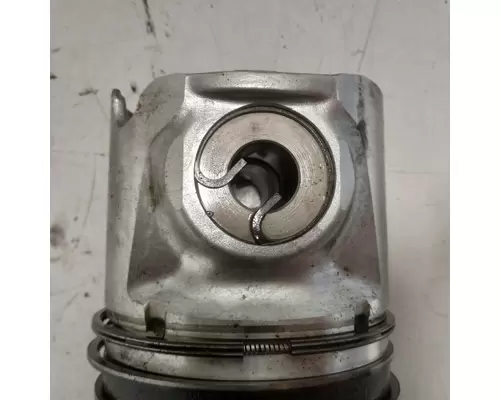 INTERNATIONAL MaxxForceDT Piston