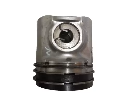 INTERNATIONAL MaxxForceDT Piston