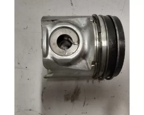 INTERNATIONAL MaxxForceDT Piston