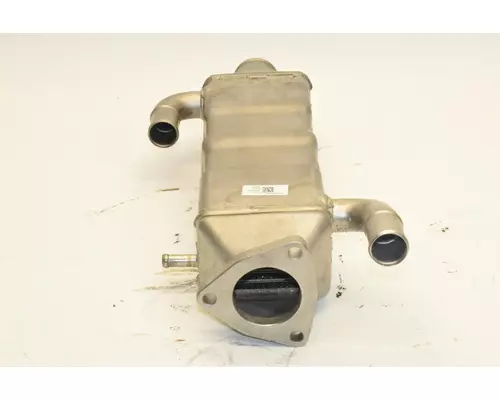 INTERNATIONAL MaxxForce Engine Oil Cooler