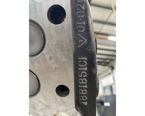 INTERNATIONAL Maxxforce 10 Cylinder Head