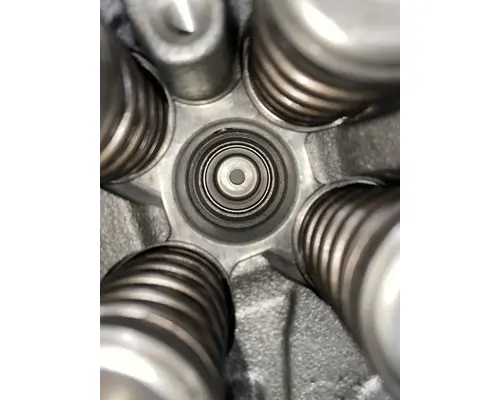 INTERNATIONAL Maxxforce 10 Cylinder Head