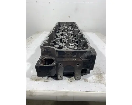 INTERNATIONAL Maxxforce 10 Cylinder Head