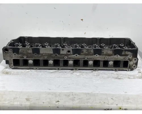 INTERNATIONAL Maxxforce 10 Cylinder Head
