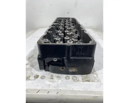 INTERNATIONAL Maxxforce 10 Cylinder Head