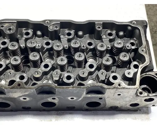 INTERNATIONAL Maxxforce 10 Cylinder Head