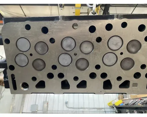 INTERNATIONAL Maxxforce 10 Cylinder Head