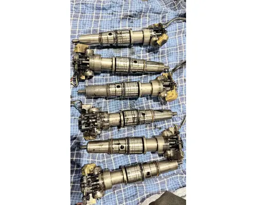 INTERNATIONAL Maxxforce 9 Fuel Injector