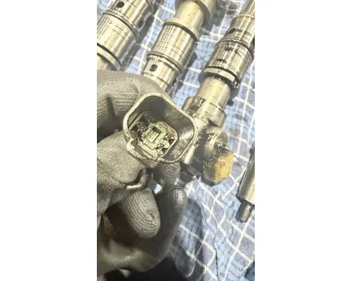 INTERNATIONAL Maxxforce 9 Fuel Injector