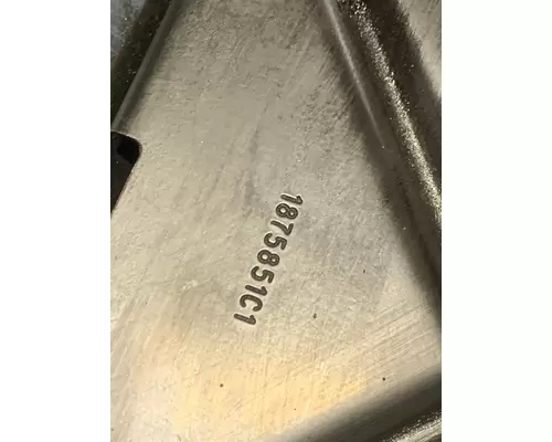 INTERNATIONAL Maxxforce 9 Valve Cover