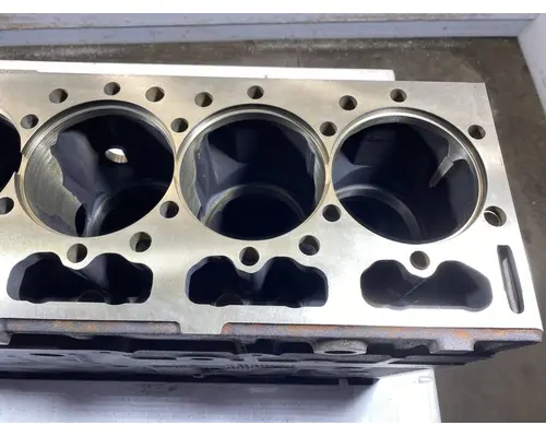 INTERNATIONAL Maxxforce DT Cylinder Block