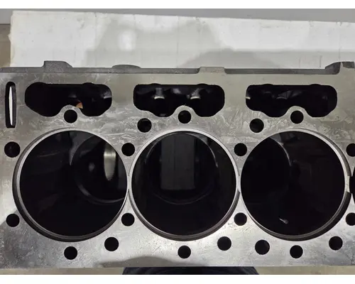 INTERNATIONAL Maxxforce DT Cylinder Block