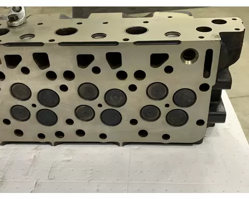 INTERNATIONAL Maxxforce DT Cylinder Head