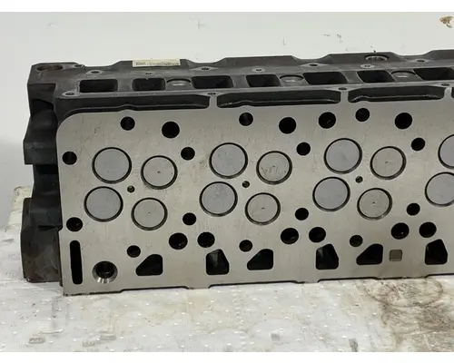 INTERNATIONAL Maxxforce DT Cylinder Head