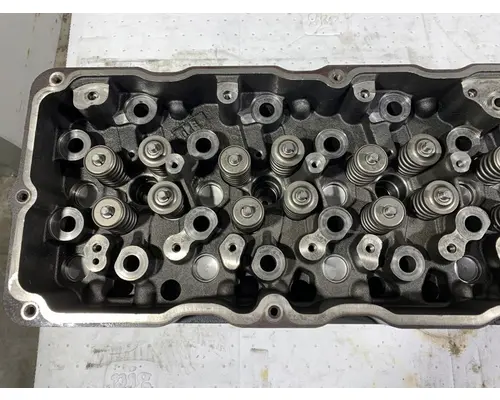 INTERNATIONAL Maxxforce DT Cylinder Head