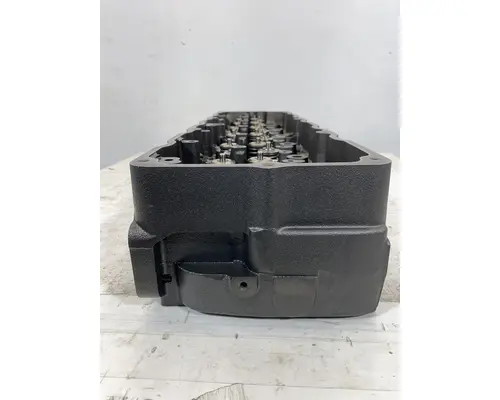 INTERNATIONAL Maxxforce DT Cylinder Head