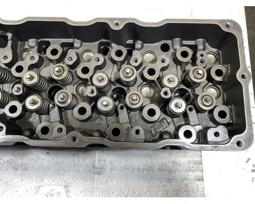 INTERNATIONAL Maxxforce DT Cylinder Head