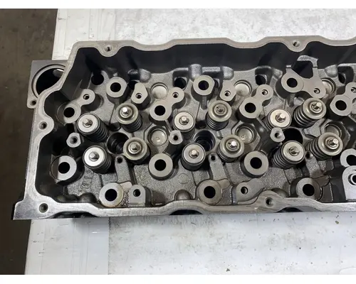 INTERNATIONAL Maxxforce DT Cylinder Head