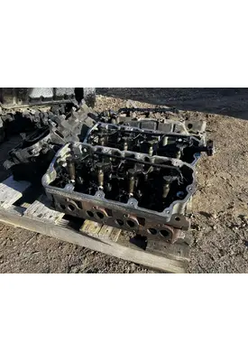 INTERNATIONAL Maxxforce DT Cylinder Head