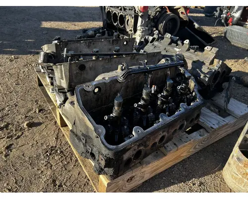 INTERNATIONAL Maxxforce DT Cylinder Head