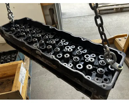 INTERNATIONAL Maxxforce DT Cylinder Head