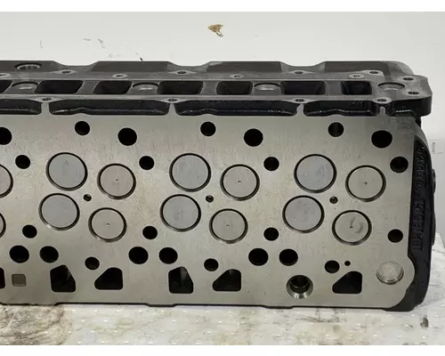 INTERNATIONAL Maxxforce DT Engine Cylinder Head