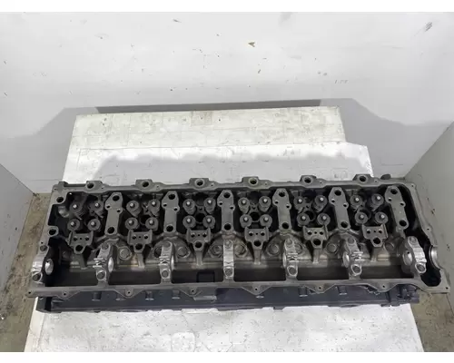 INTERNATIONAL N13 Cylinder Head