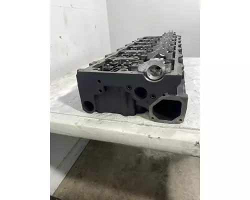 INTERNATIONAL N13 Cylinder Head