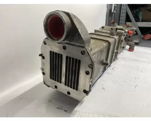 INTERNATIONAL N13 Engine Oil Cooler