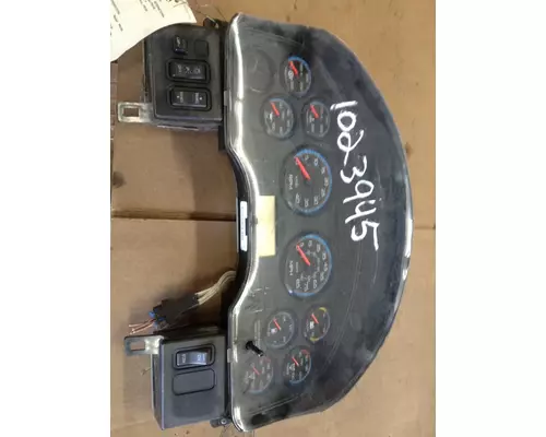 INTERNATIONAL PB105 Instrument Cluster