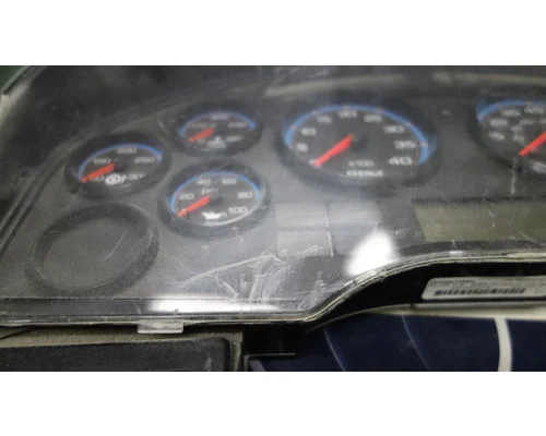 INTERNATIONAL PB105 Instrument Cluster